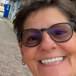 Meet your Posher, Joyce